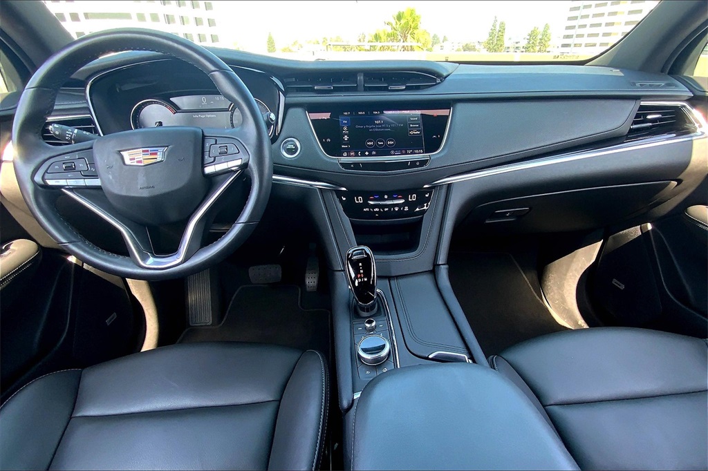 Vehicle image 16 of 38