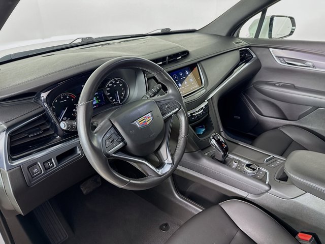 2024 Cadillac XT6 FWD Luxury Image 17 of 36