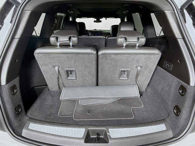 2024 Cadillac XT6 FWD Luxury Image 10 of 36