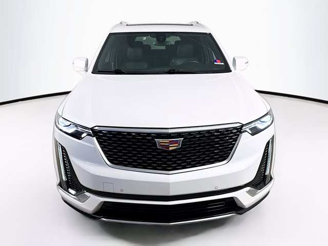 2024 Cadillac XT6 FWD Luxury Image 3 of 36