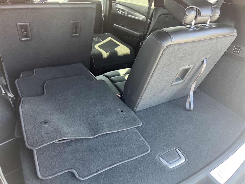 Vehicle image 20 of 35