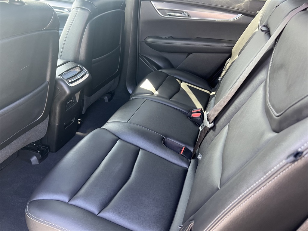 Vehicle image 12 of 35