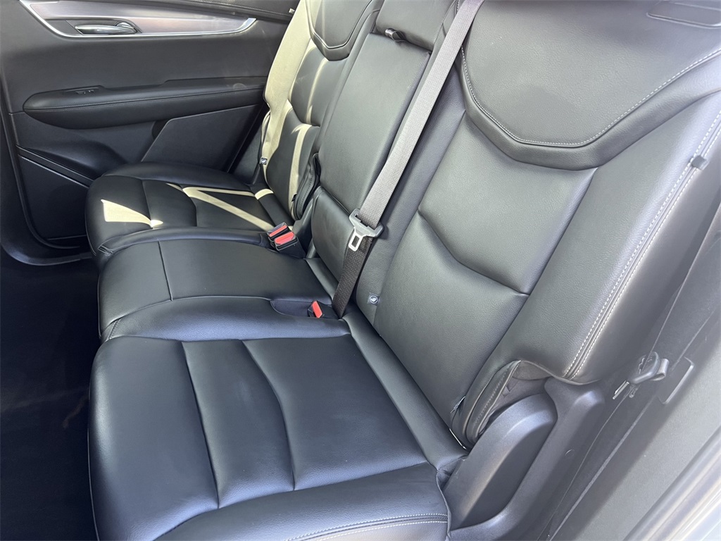 Vehicle image 13 of 35