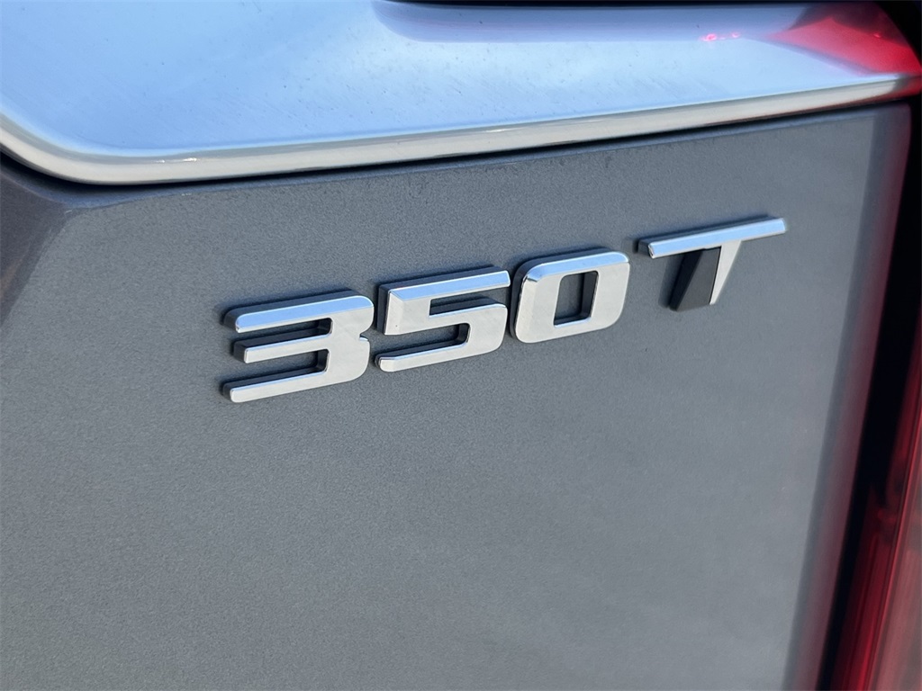 Vehicle image 18 of 35