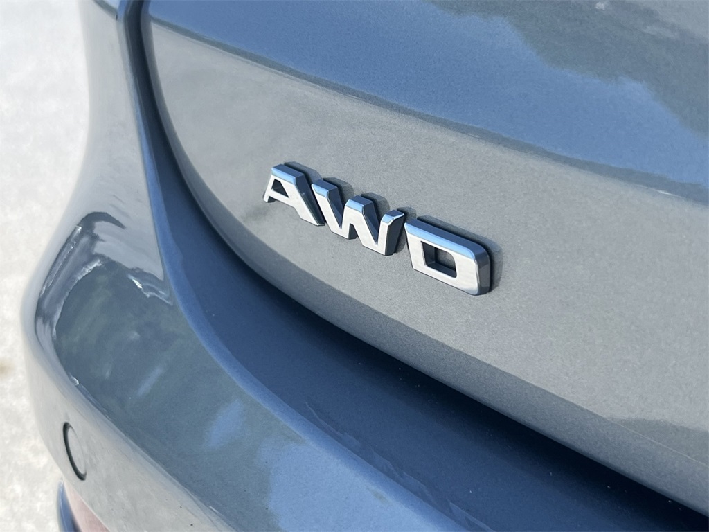 Vehicle image 16 of 35