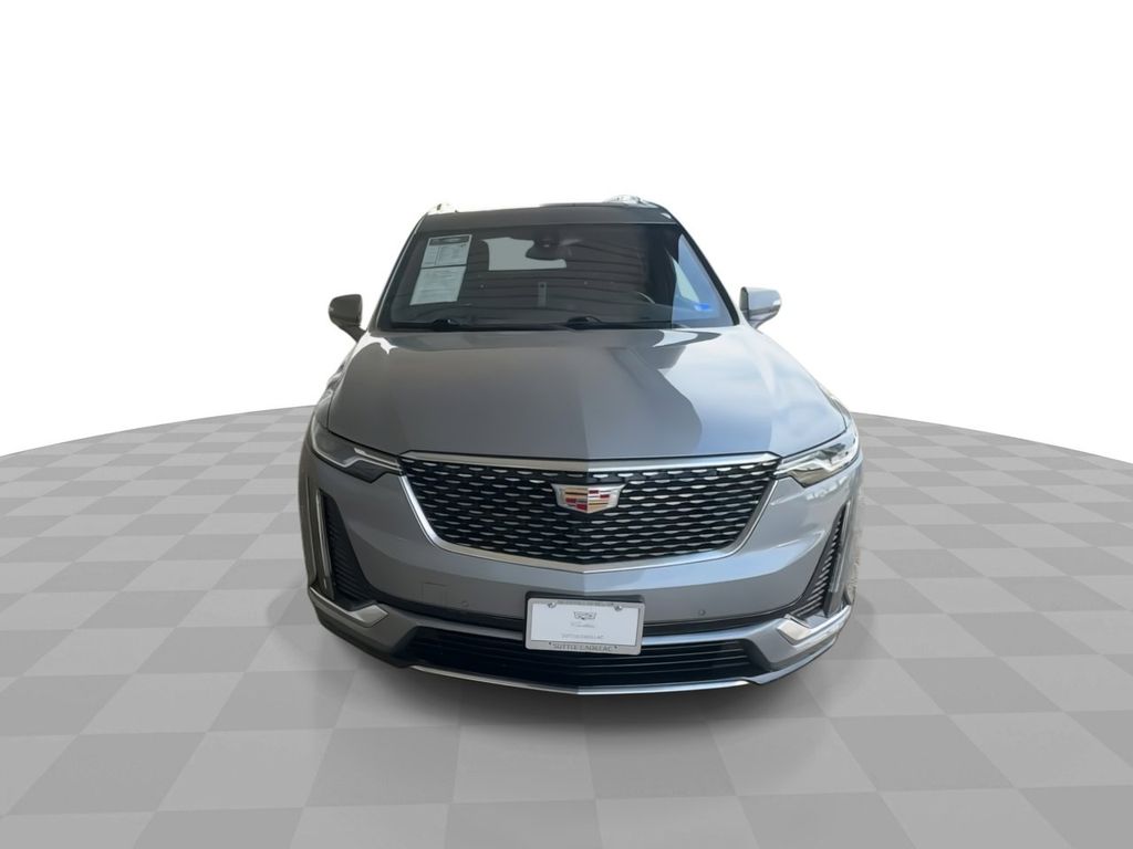 2024 Cadillac XT6 AWD Luxury Image 3 of 34