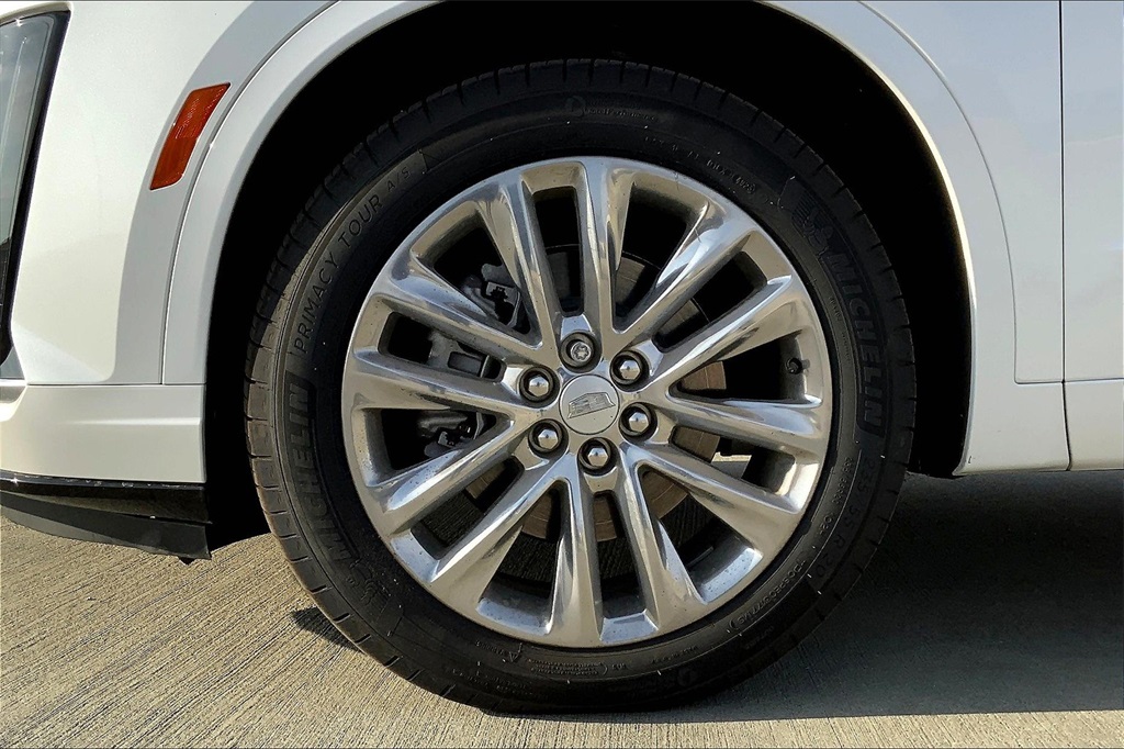 Vehicle image 13 of 35