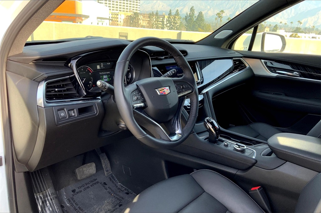 Vehicle image 9 of 35