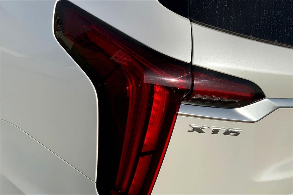 Vehicle image 15 of 35