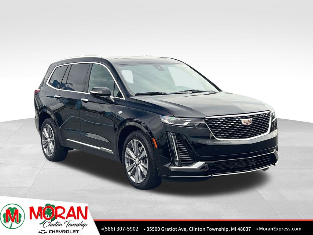 2024 Cadillac XT6 Premium Luxury Image 3 of 27