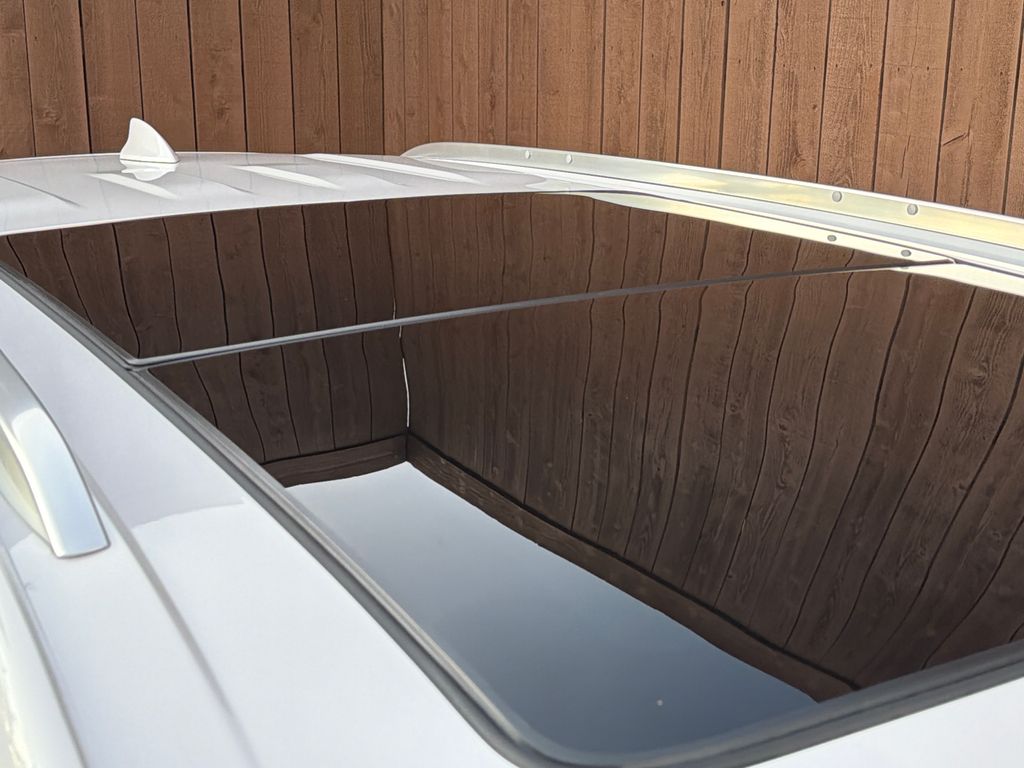 2024 Cadillac XT6 Premium Luxury Image 11 of 45