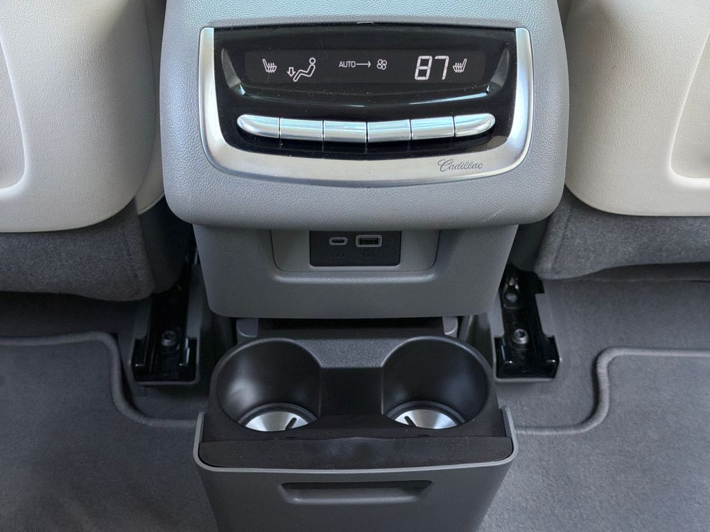 2024 Cadillac XT6 Premium Luxury Image 30 of 45