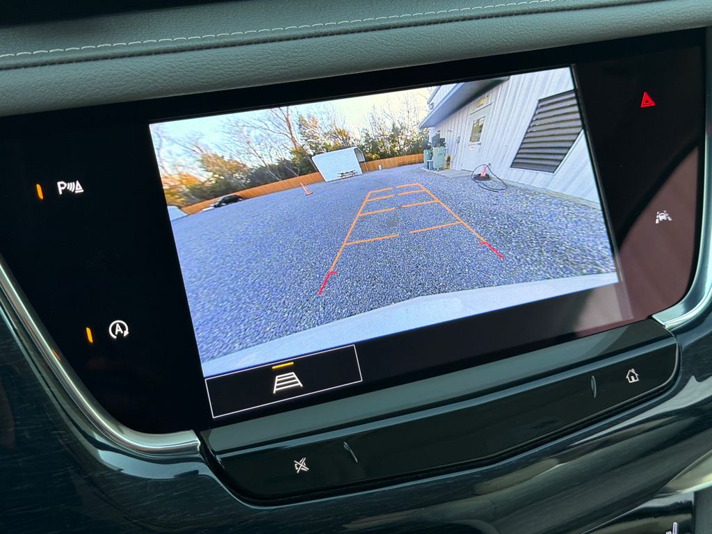2024 Cadillac XT6 Premium Luxury Image 25 of 45