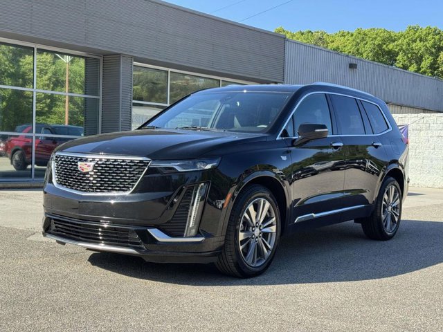 2024 Cadillac XT6 Premium Luxury Image 1 of 28