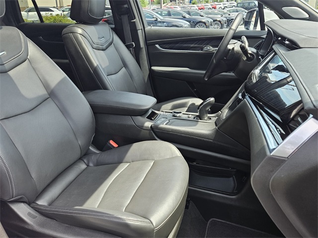 Vehicle image 22 of 32