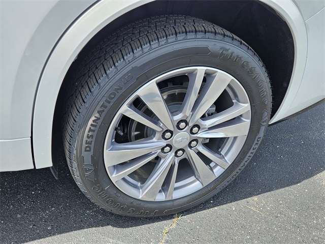 Vehicle image 8 of 32