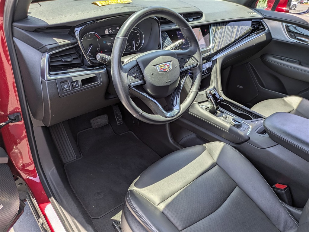 Vehicle image 17 of 31