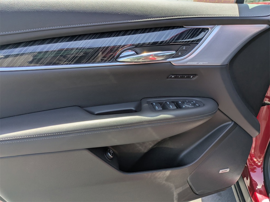 Vehicle image 13 of 31