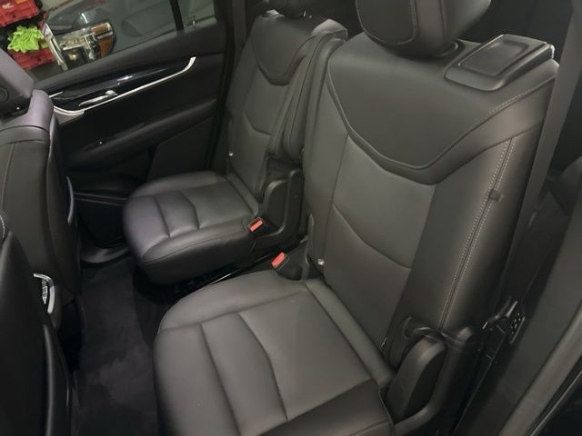 Vehicle image 15 of 32
