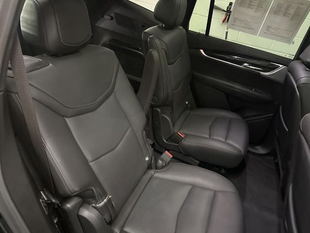 Vehicle image 12 of 32