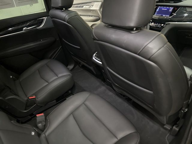 Vehicle image 14 of 32