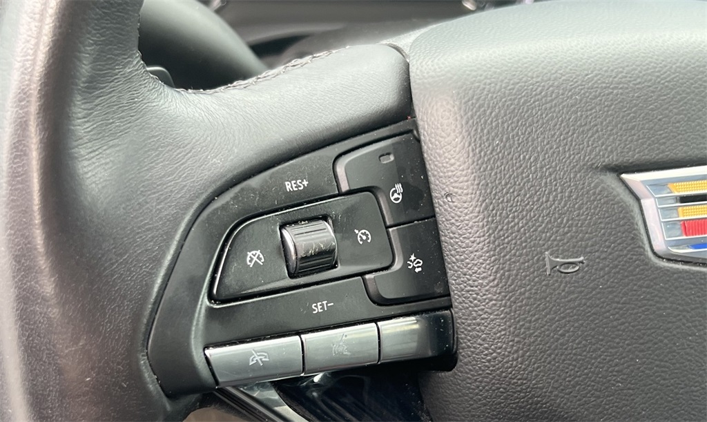 Vehicle image 21 of 31