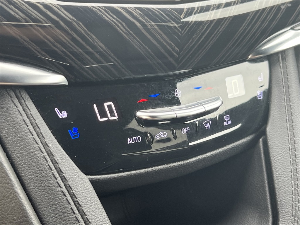 Vehicle image 27 of 31