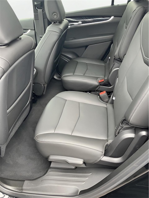 Vehicle image 10 of 19