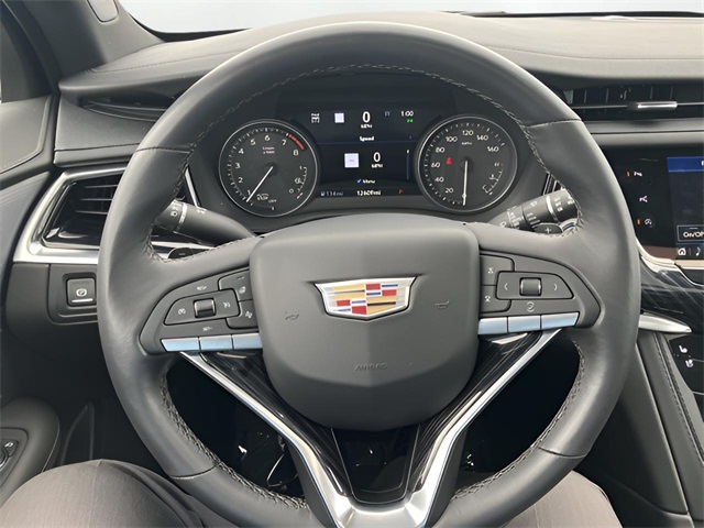Vehicle image 14 of 19
