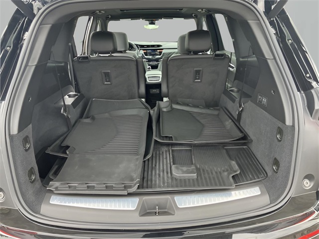 Vehicle image 11 of 19