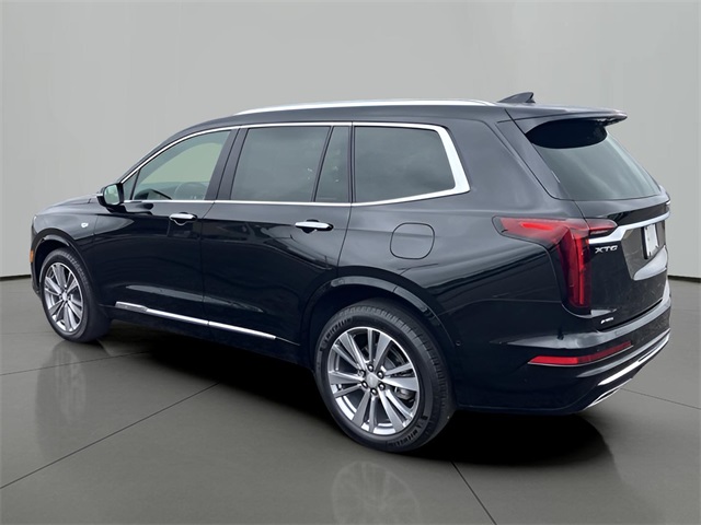 Vehicle image 7 of 19