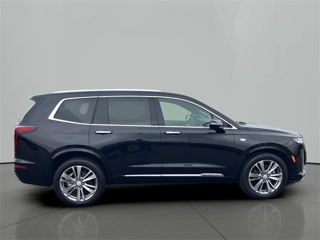 Vehicle image 4 of 19