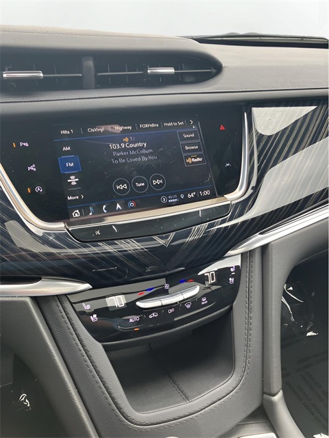 Vehicle image 16 of 19