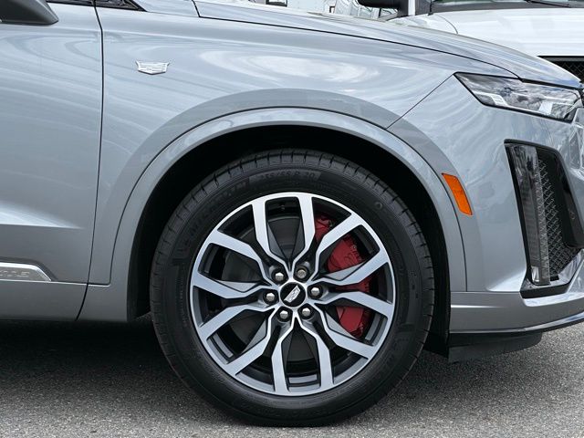 Vehicle image 39 of 42