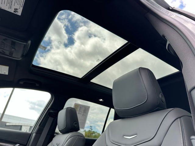 Vehicle image 18 of 42