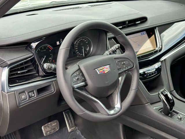 Vehicle image 13 of 42