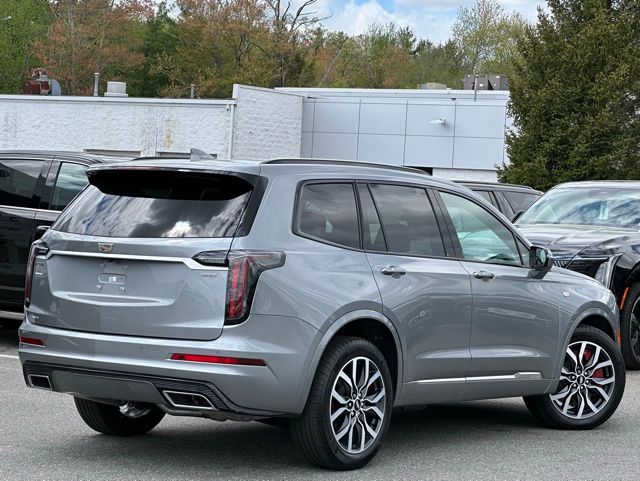 Vehicle image 4 of 42