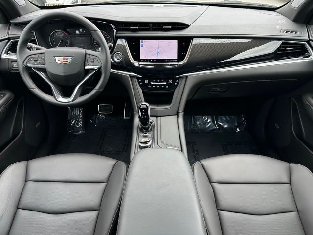 Vehicle image 6 of 42