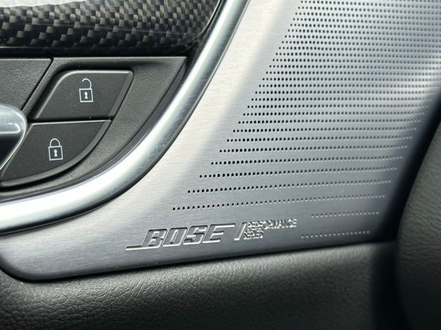 Vehicle image 21 of 42