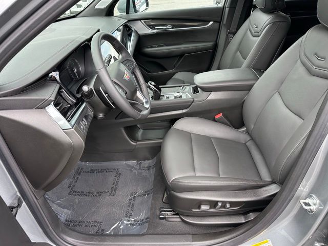 Vehicle image 11 of 42