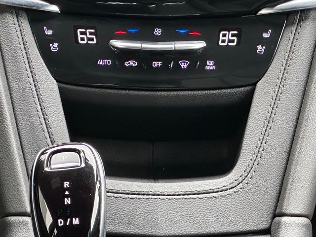 Vehicle image 10 of 42