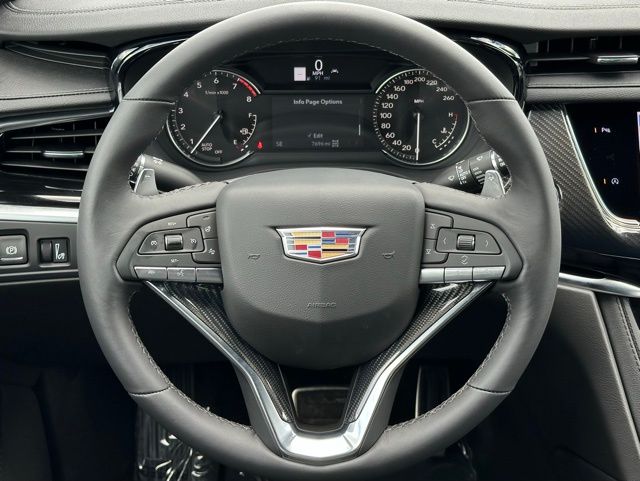 Vehicle image 14 of 42