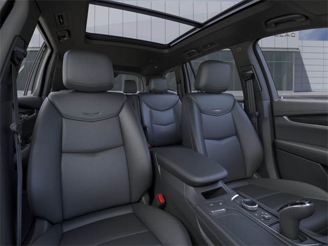 Vehicle image 16 of 24