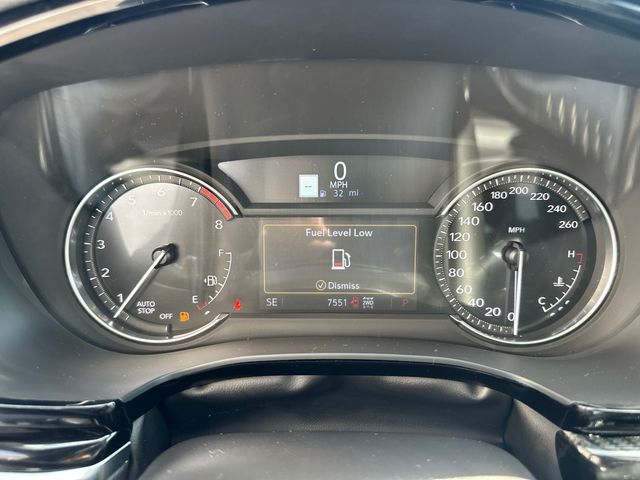 Vehicle image 21 of 30