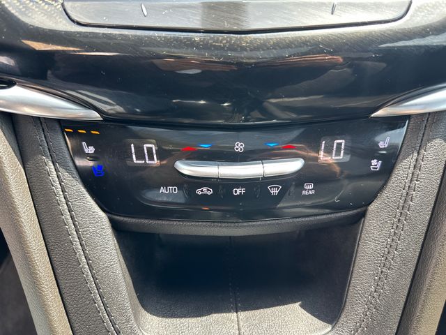 Vehicle image 27 of 30