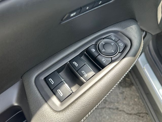 Vehicle image 20 of 30