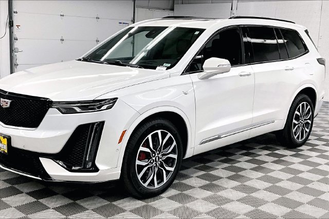 2024 Cadillac XT6 Sport Image 1 of 44