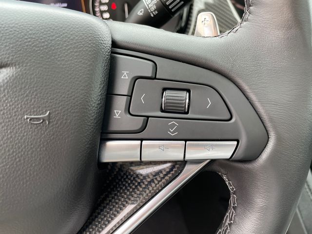 Vehicle image 32 of 45
