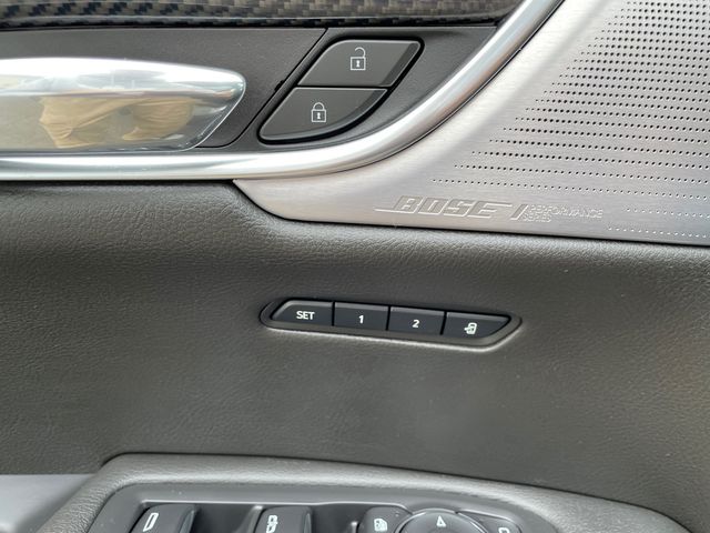 Vehicle image 27 of 45