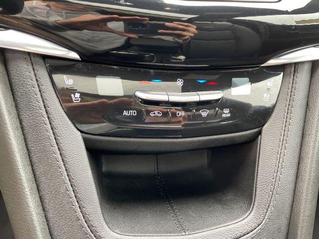 Vehicle image 35 of 45